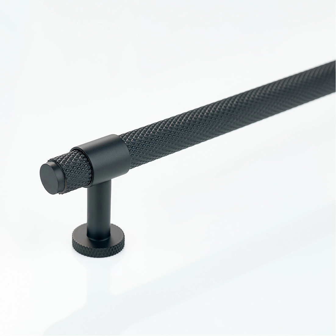 Aris Linear Knurled Cabinet Handle