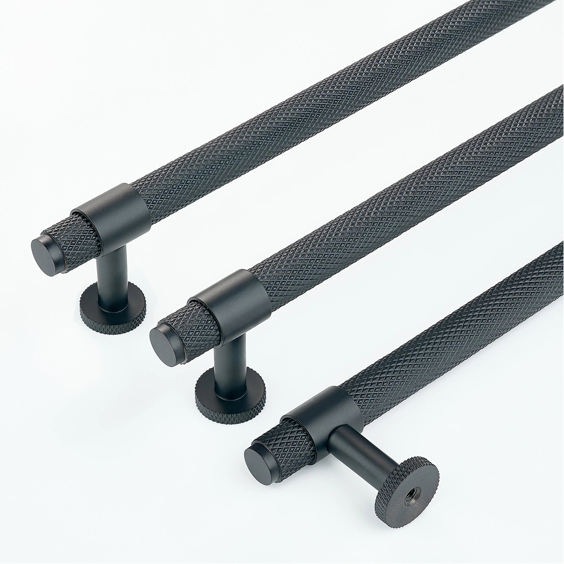 Aris Linear Knurled Cabinet Handle