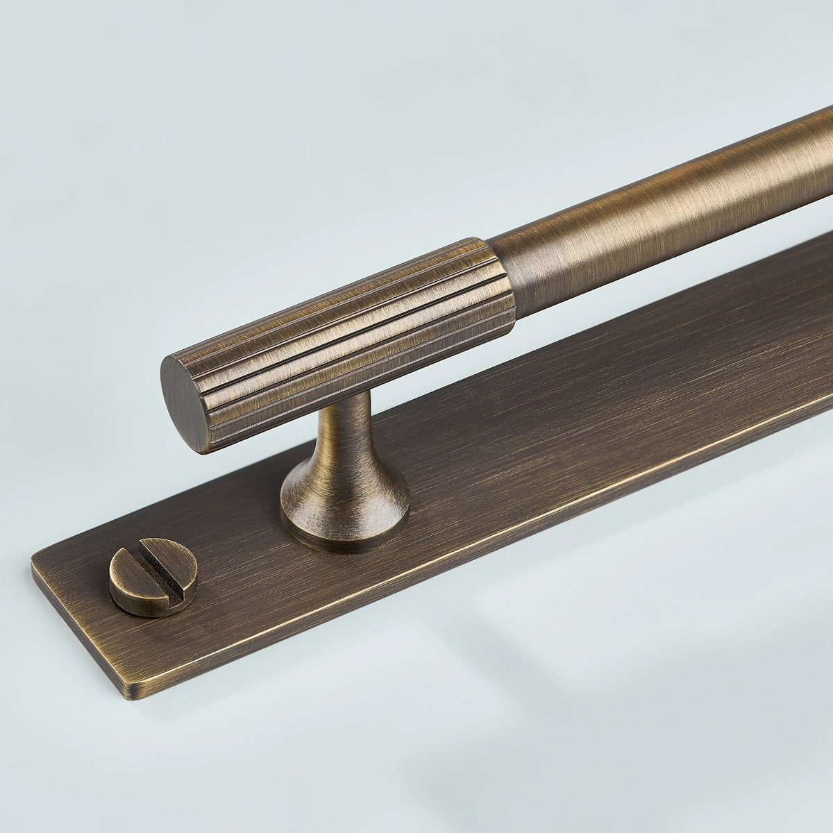 Aris Linear Knurled Brass Cabinet Handle With Backplate 