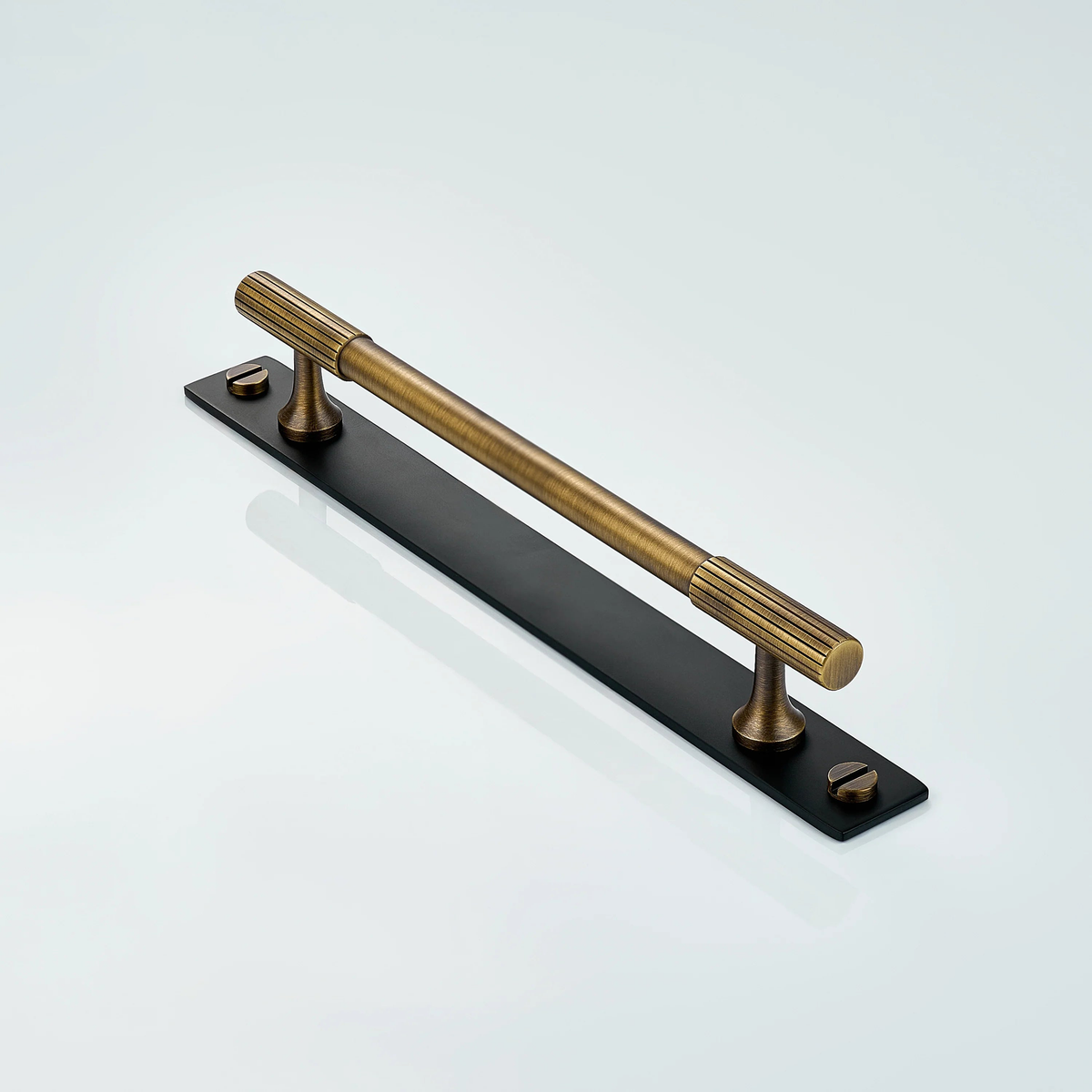 Aris Linear Knurled Brass Cabinet Handle With Backplate 