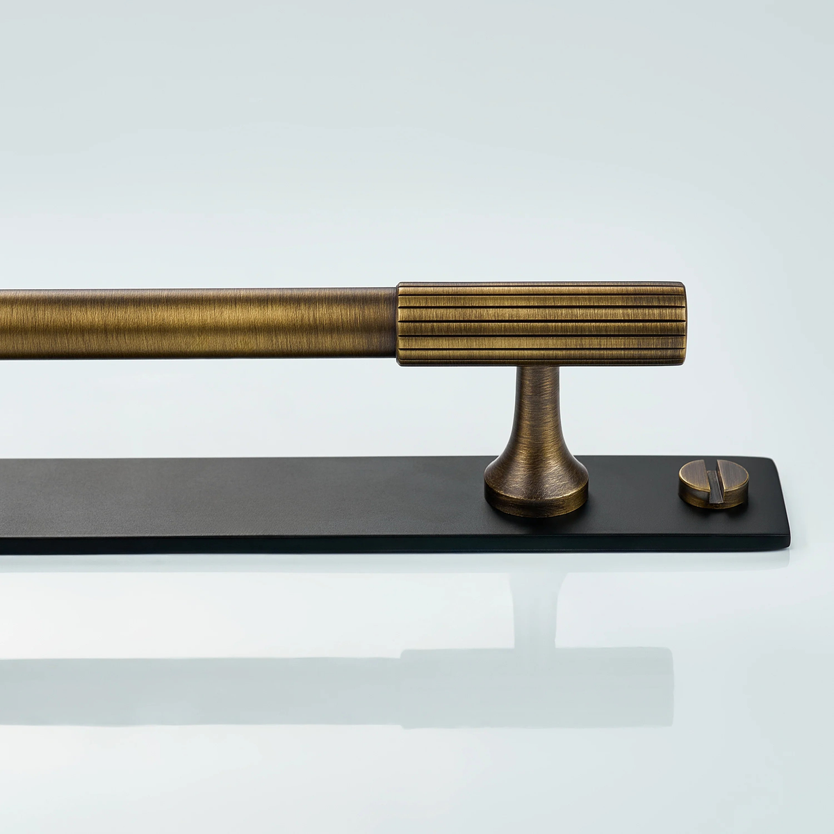 Aris Linear Knurled Brass Cabinet Handle With Backplate 