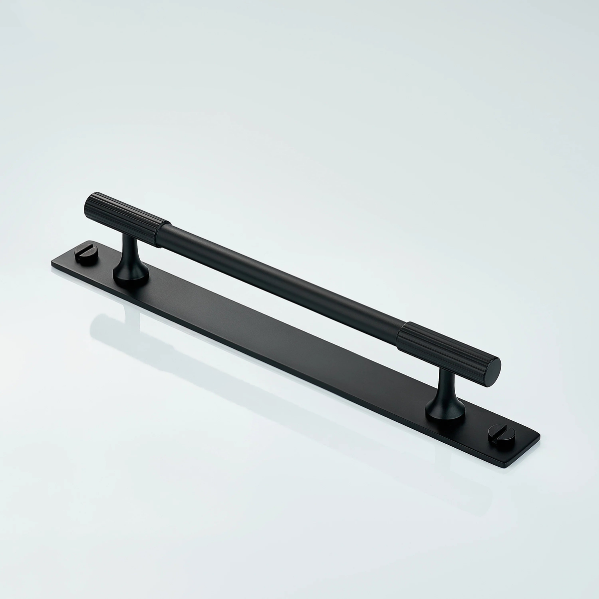 Aris Linear Knurled Brass Cabinet Handle With Backplate 
