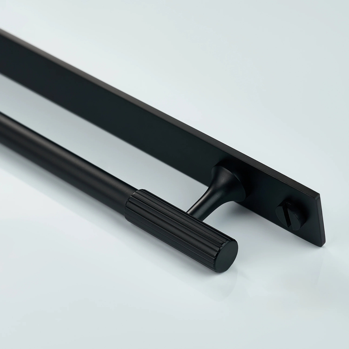 Aris Linear Knurled Brass Cabinet Handle With Backplate 