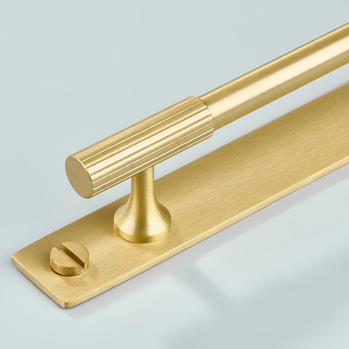 Aris Linear Knurled Brass Cabinet Handle With Backplate 