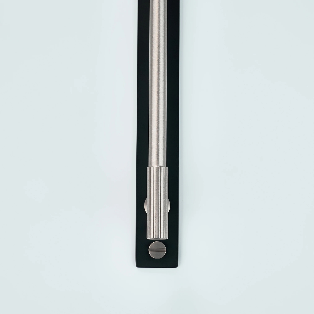 Aris Linear Knurled Brass Cabinet Handle With Backplate 