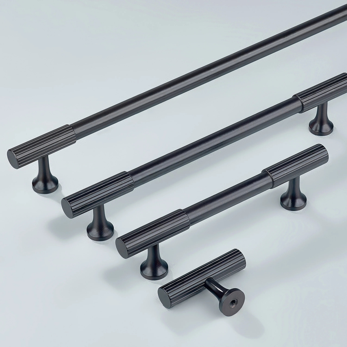 Aris Linear Knurled Cabinet Handle