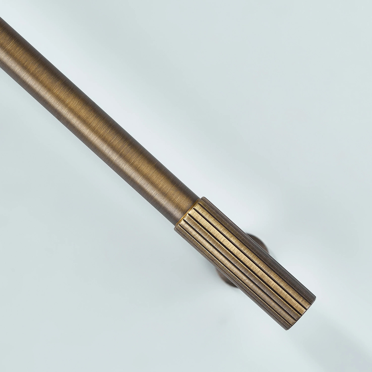 Aris Linear Knurled Cabinet Handle