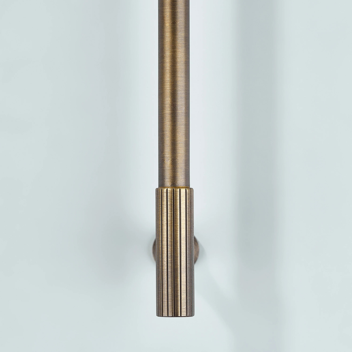 Aris Linear Knurled Cabinet Handle