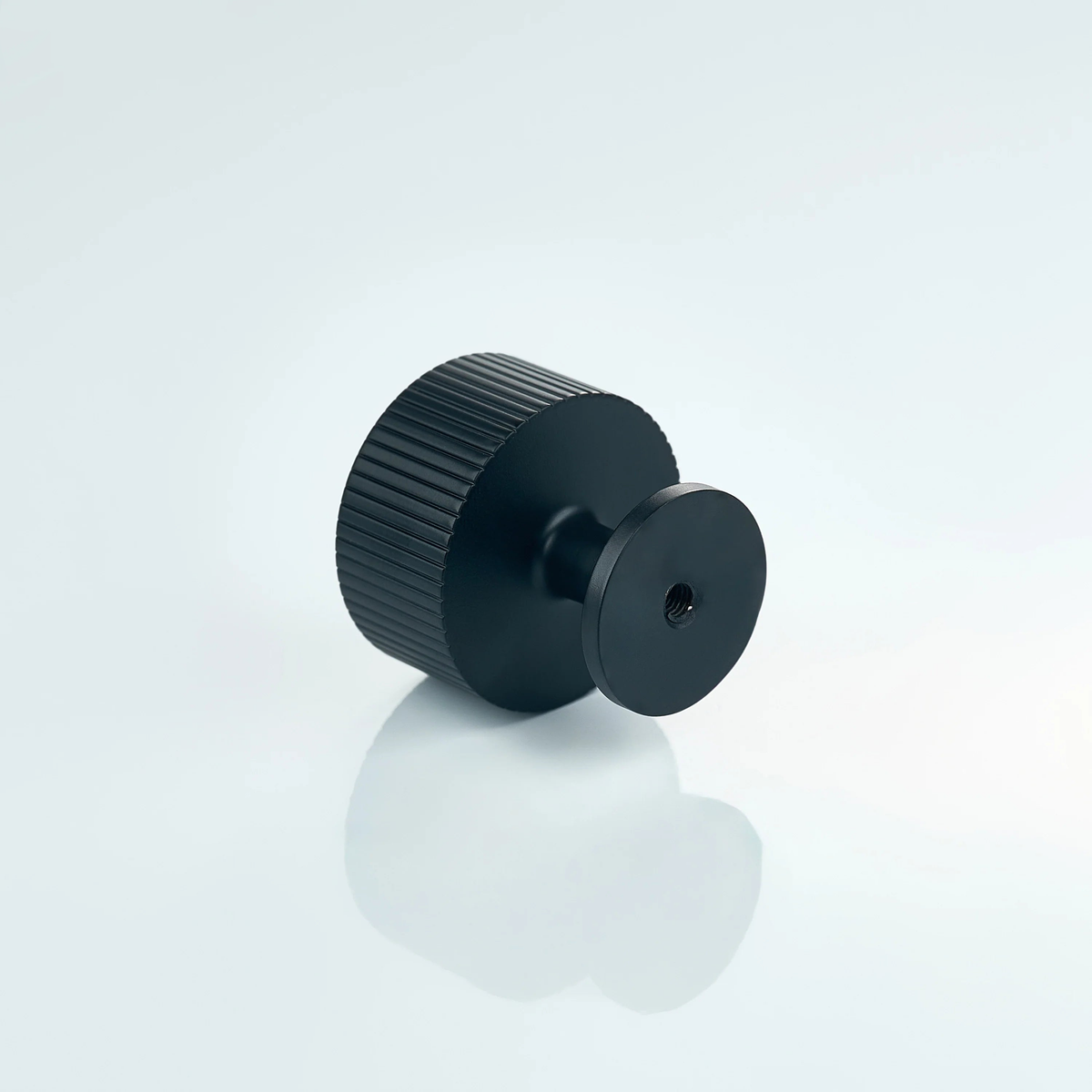Aris Linear Knurled Round Brass Cabinet Knob 35mm