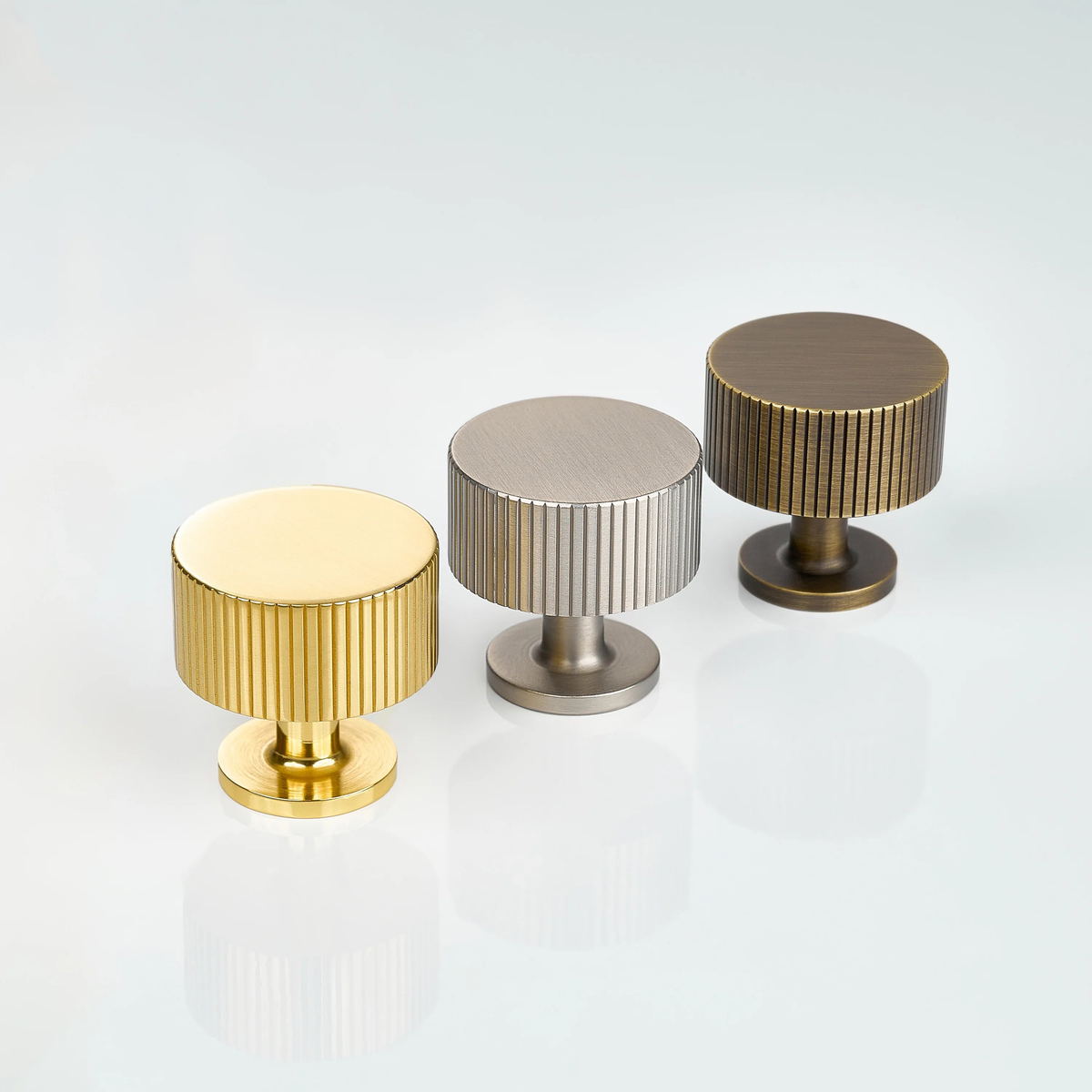 Aris Linear Knurled Round Brass Cabinet Knob 35mm