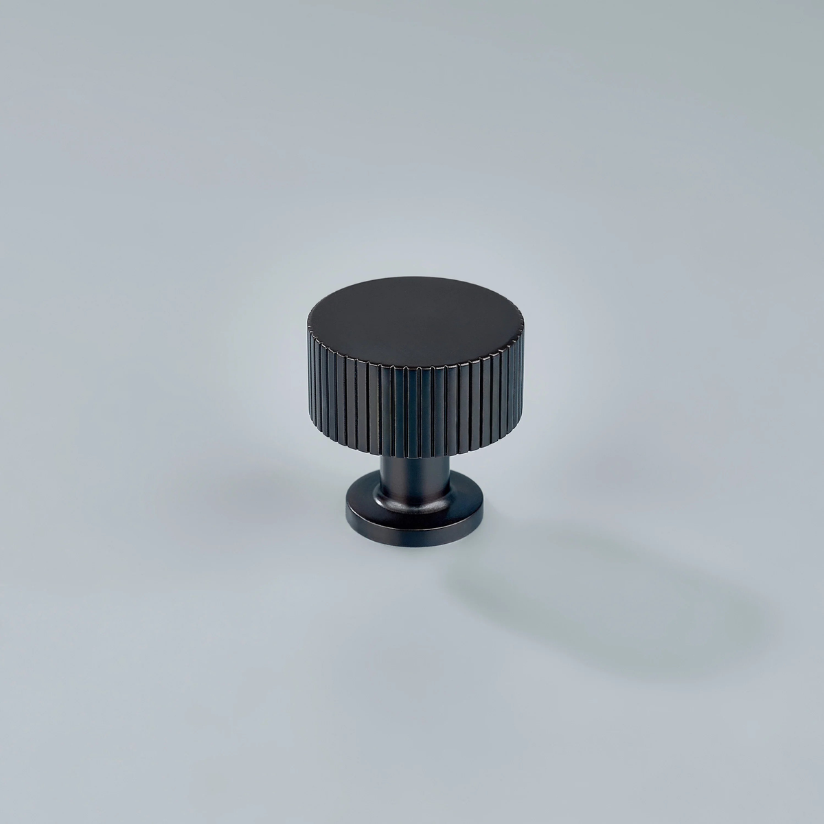Aris Linear Knurled Round Brass Cabinet Knob 35mm