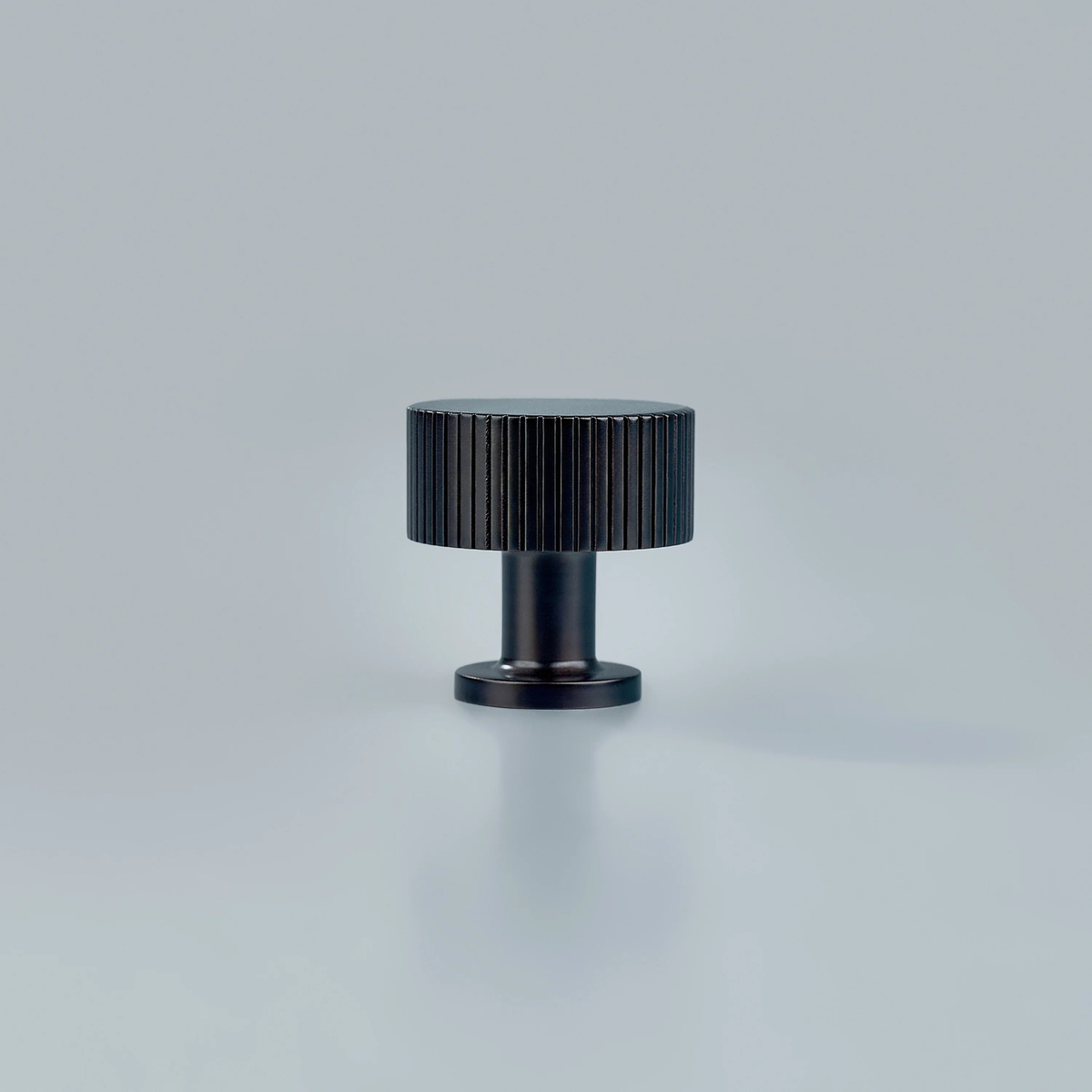 Aris Linear Knurled Round Brass Cabinet Knob 35mm
