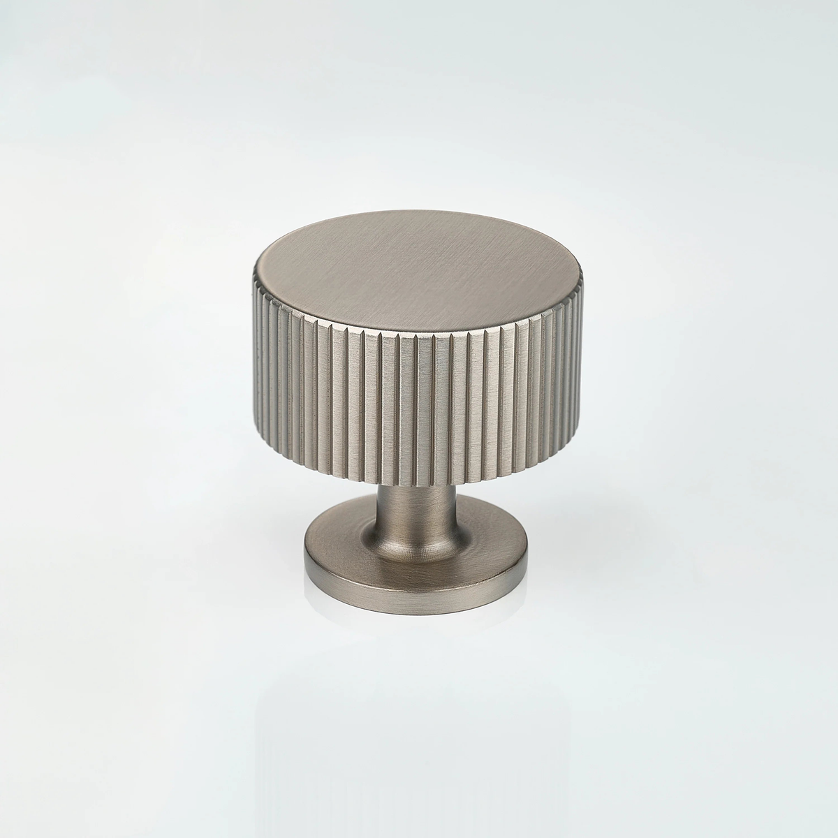 Aris Linear Knurled Round Brass Cabinet Knob 35mm