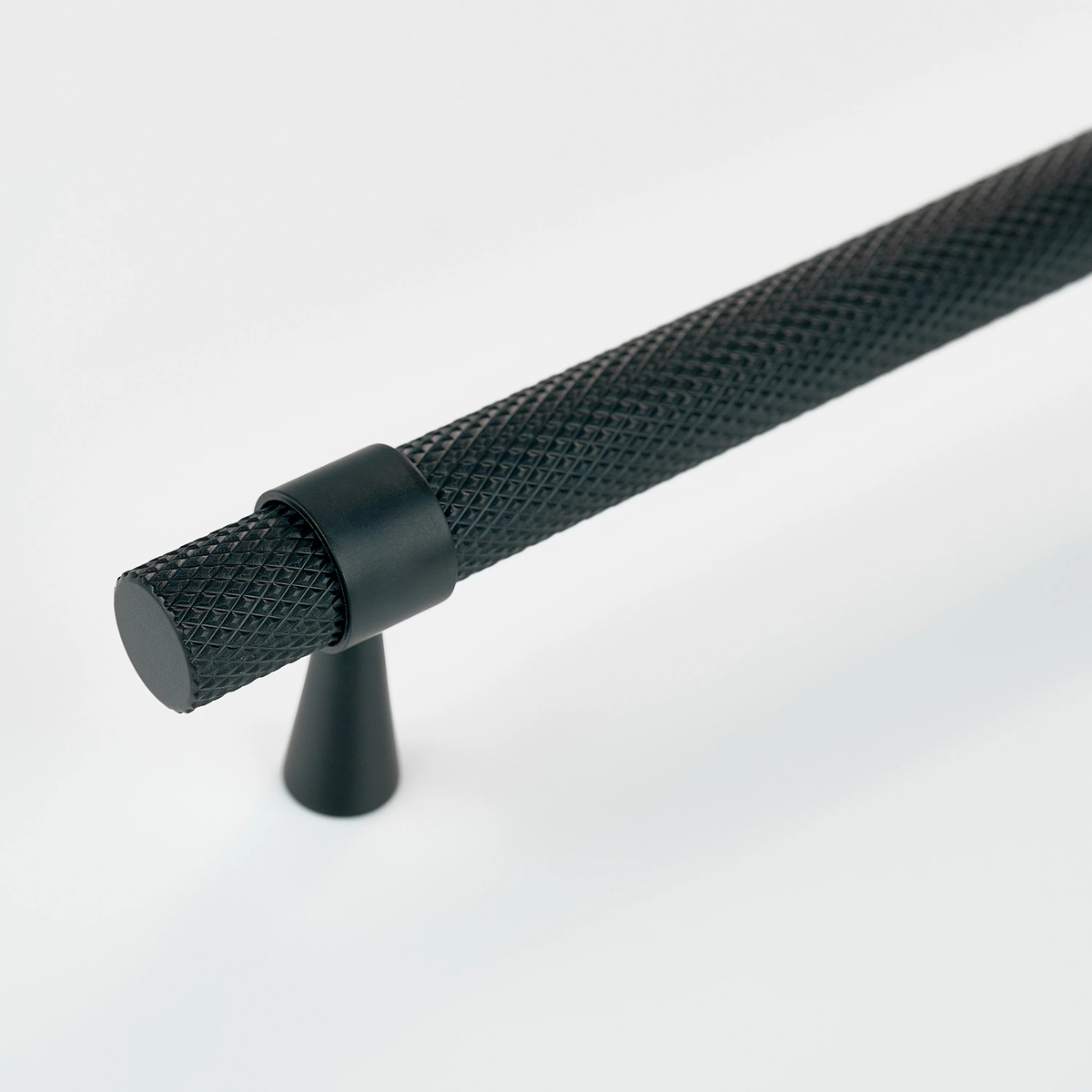 Canyon Knurled Cabinet Handle