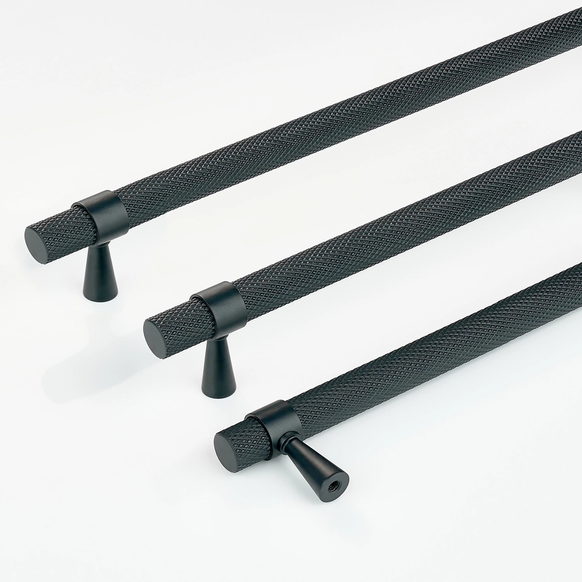 Canyon Knurled Cabinet Handle